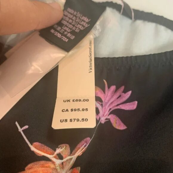 Victoria’s Secret satin skirt with lace and side buttons - Picture 2 of 4